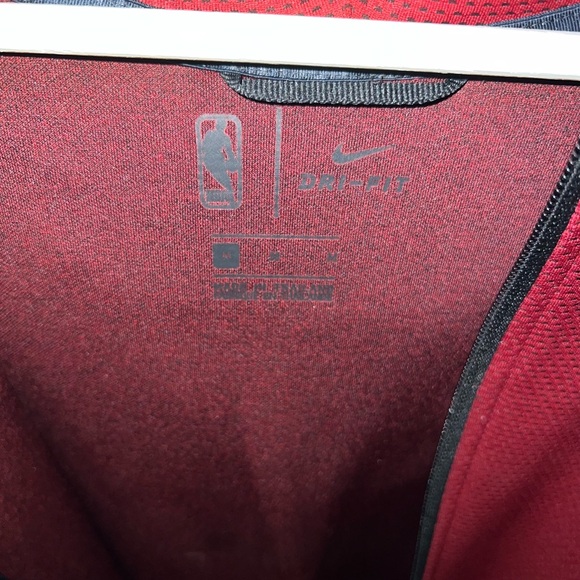 Nike Maroon NBA Full-Zip Jacket Cleveland Cavaliers 2018 - Picture 4 of 4